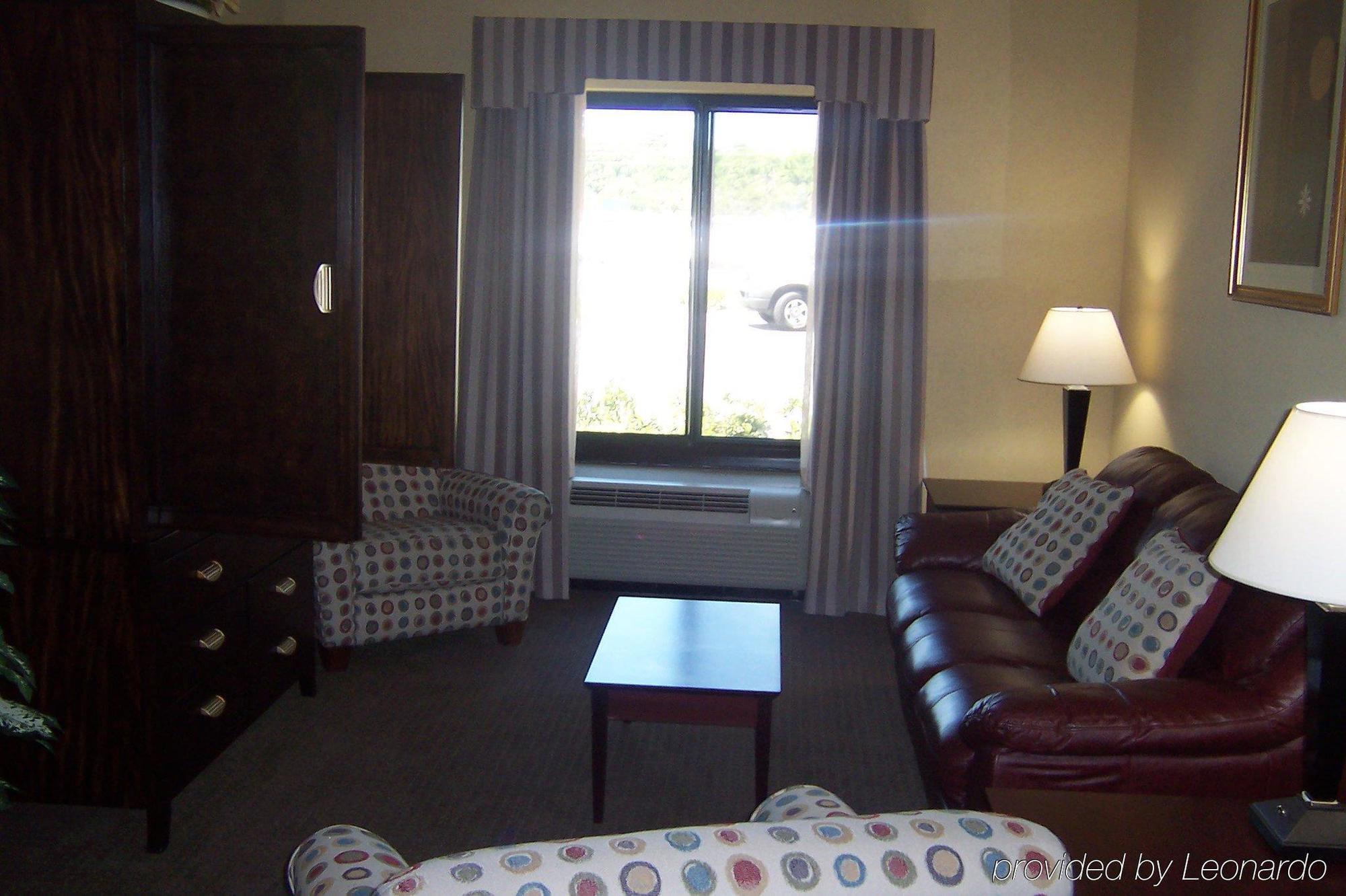 Holiday Inn Express & Suites Sebring, An Ihg Hotel Exterior photo